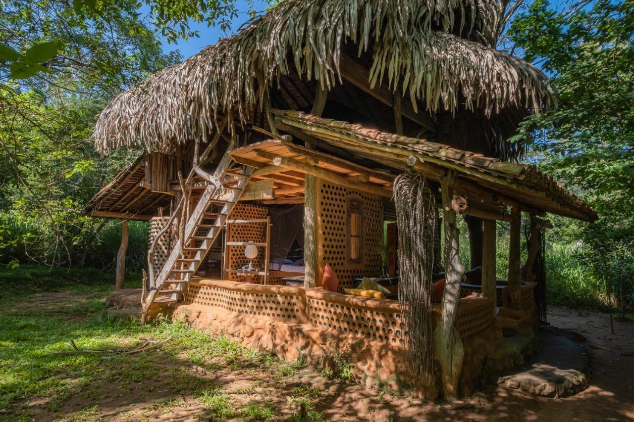 Banyan Camp Villa Hambegamuwa Exterior foto
