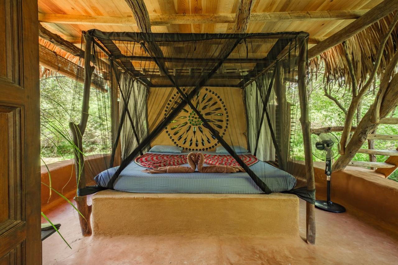 Banyan Camp Villa Hambegamuwa Exterior foto
